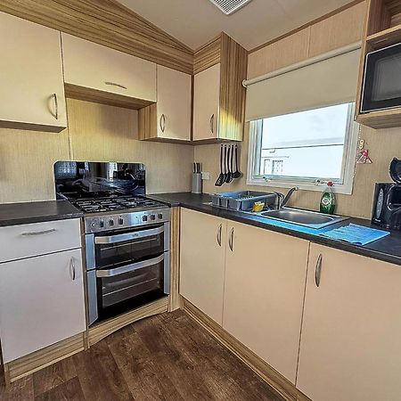 Great 8 Berth Caravan In Norfolk Near To Great Yarmouth Ref 20178Bs ホプトン・オン・シー エクステリア 写真