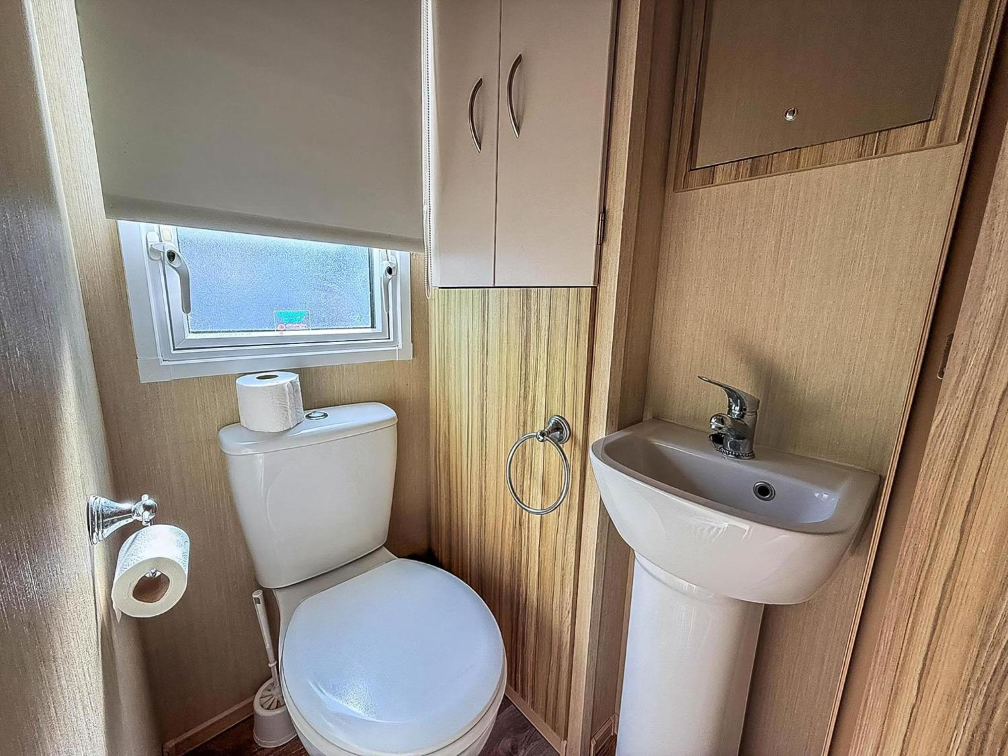 Great 8 Berth Caravan In Norfolk Near To Great Yarmouth Ref 20178Bs ホプトン・オン・シー エクステリア 写真